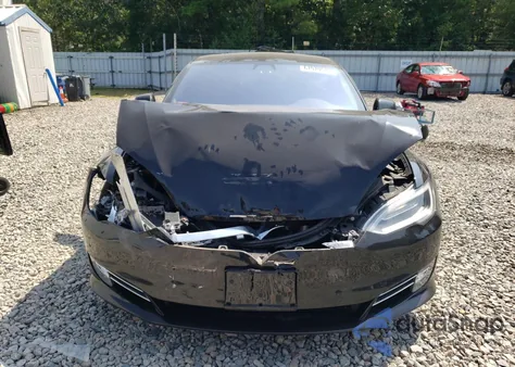 2018 Tesla Model S z USA, uszkodzony, nr VIN 5YJSA1E25JF248317